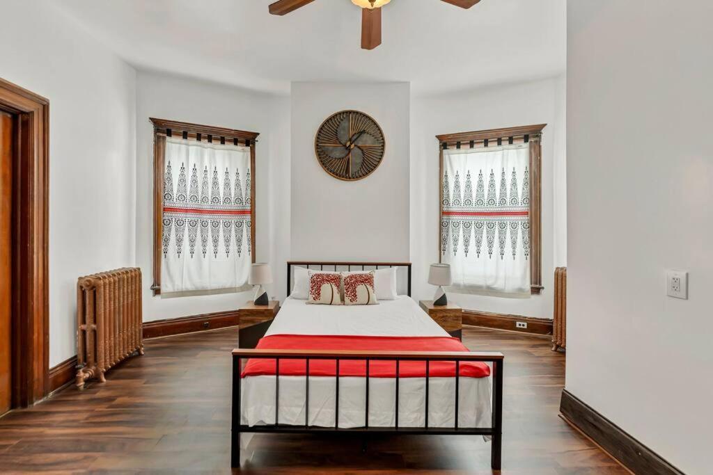 Victorian Charm In & Niagara Falls Apartment Buffalo