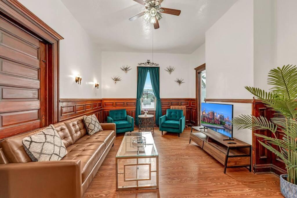 Apartment Victorian Charm In & Niagara Falls *